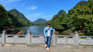 Read more about the article Tourist Places to Visit in Ninh Binh (Vietnam) (2026)