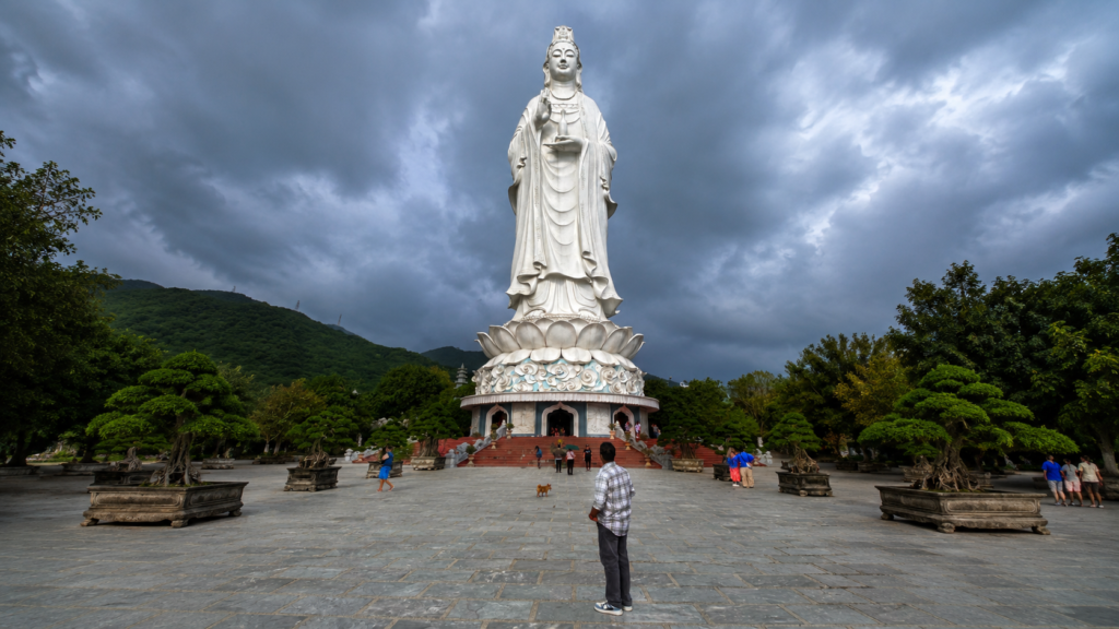 Da Nang Linh Ung Pagoda